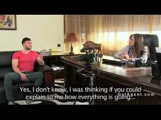 لها الثدي كبيرة تجعلني أحلم مساء مساء