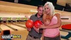 Bosorog منحرفة اللعنة هيل يذهب إلى وقحة ويعطي XXX لها إلى كس كما يستطيع