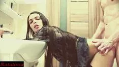 ممارسة الجنس مع هواة رومانيين يمارس الجنس مع عذراء في كس الأخ والأخت