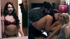 تلتقي هذه الشابة برجل يعرض عليها ممارسة الجنس معه ومع زوجته